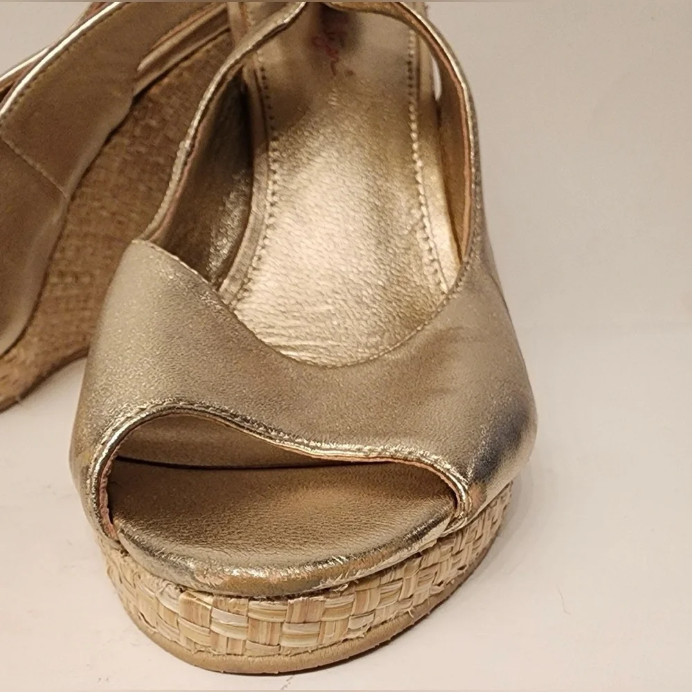 Lilly Pulitzer Kristen Wedge Sandals Women’s Metallic Gold Size 10